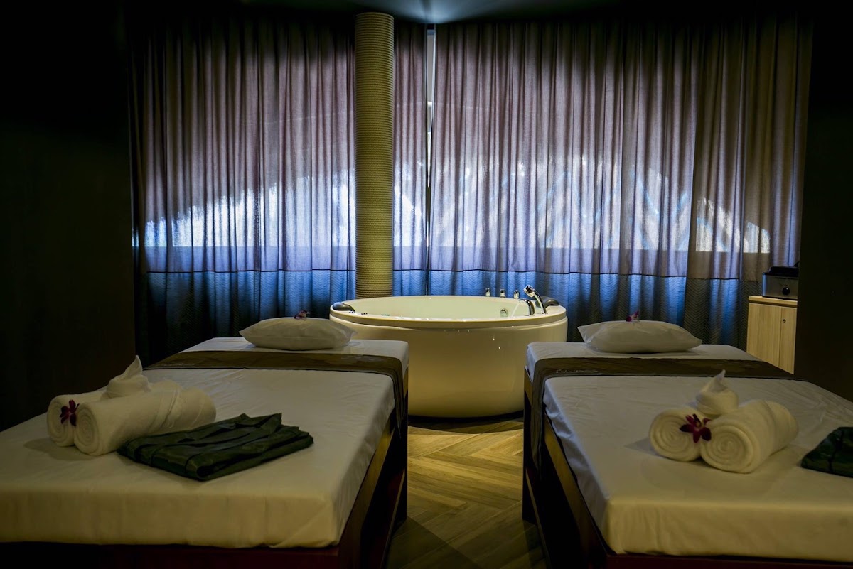 Let's Relax Spa - Phuket (The Sis Kata)