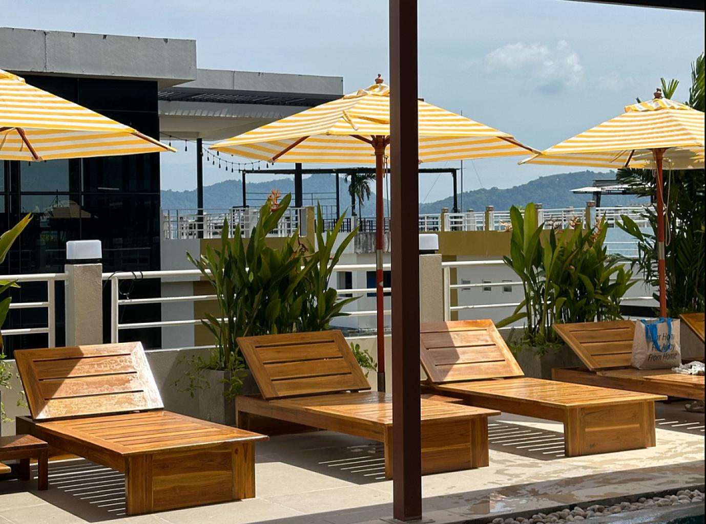 DIP on the Roof – Sauna, Steam, Swim & Spa