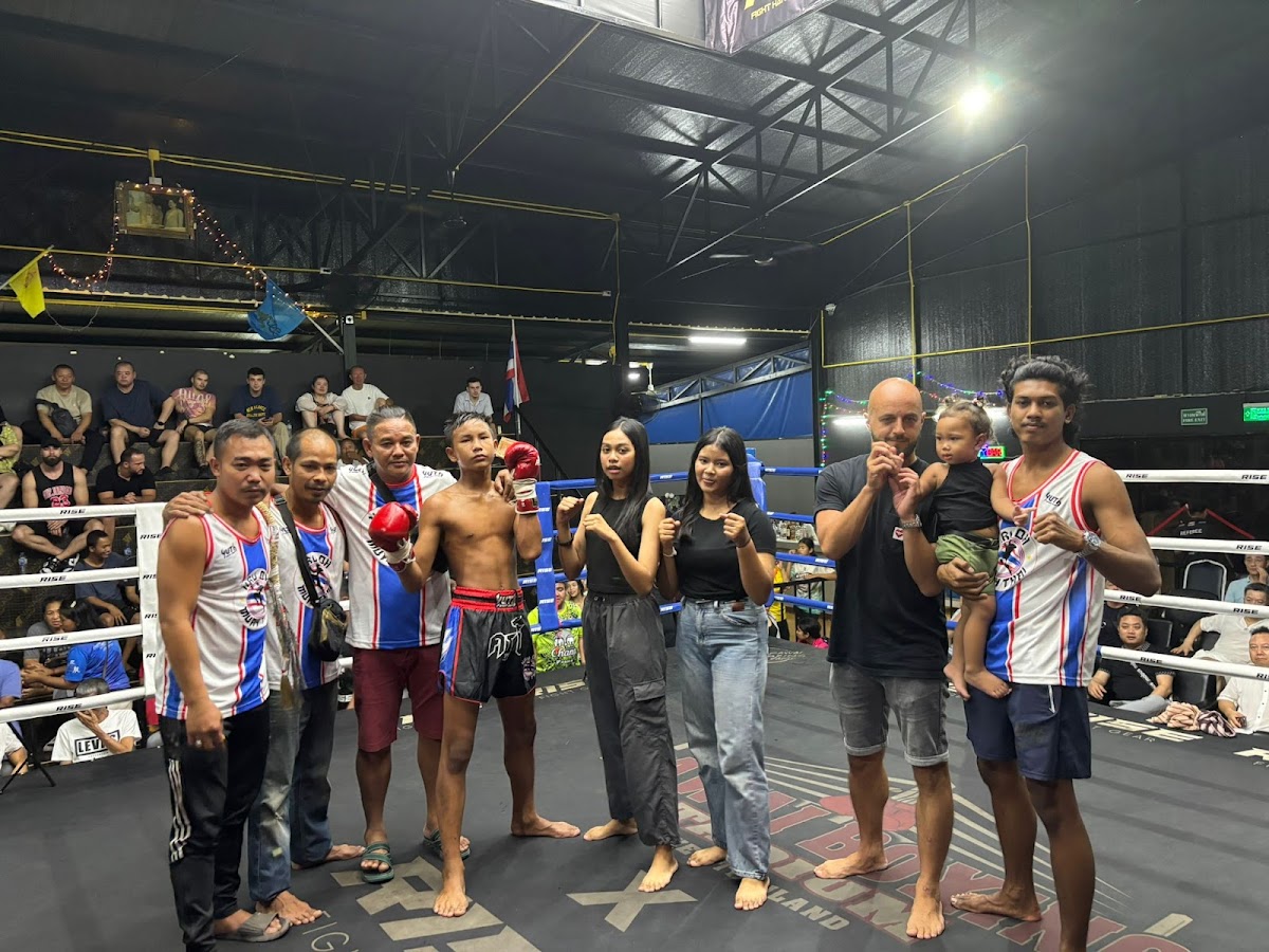 Kru Oh Muay Thai