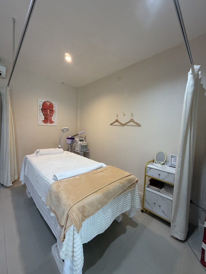 Cara Facial Skincare Studio